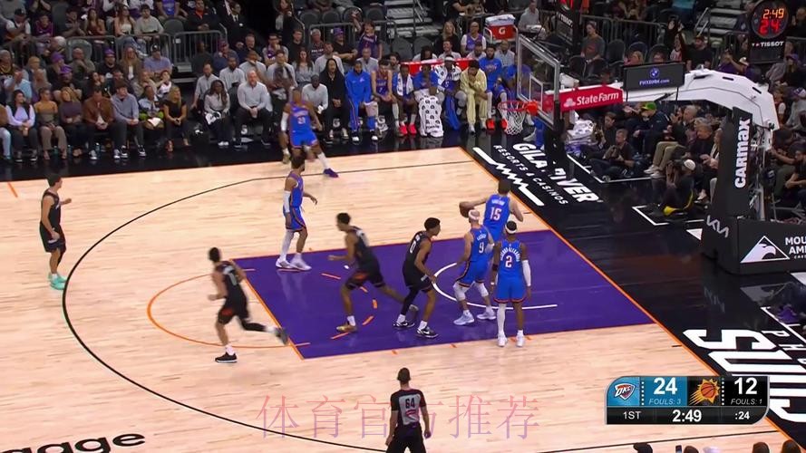 稳定!布克全场18中10,三分4中1砍下24分4篮板4助攻 稳定!布克全场18中10,三分4中1砍下24分4篮板4助攻